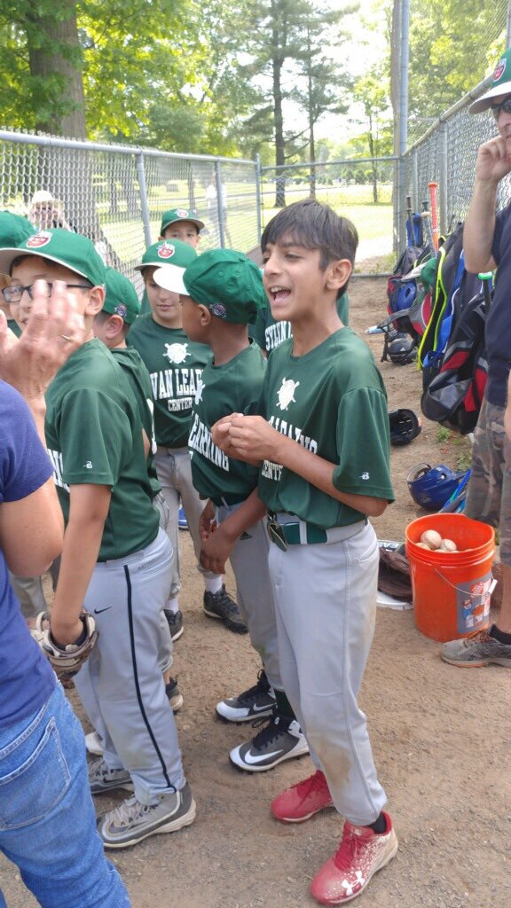 adnansvirk's tweet photo. In a 1-all game, Yusuf Virk with a base hit and steals 2nd and 3rd base en route to scoring the winning run.
3-1 final. 
Proud of you buddy. https://t.co/pJFbg8PYGm