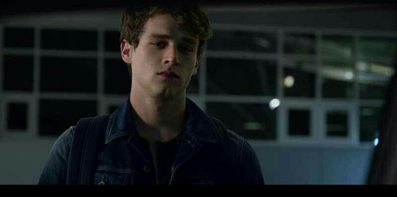 _fav_characters's tweet photo. Brandon Flynn as
◆rt Justin Foley || 13 Reasons Why
◆fav Mike the Intern || BrainDead https://t.co/plwDmrnC6Y