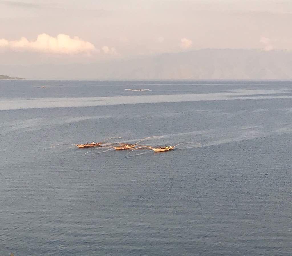JNsengimana's tweet photo. Fishermen early in the morning transporting their night catch in Karongi #Rwanda #VisitRwanda #WonderfulRwanda #TweetRwanda https://t.co/LDeK5Q6jOT