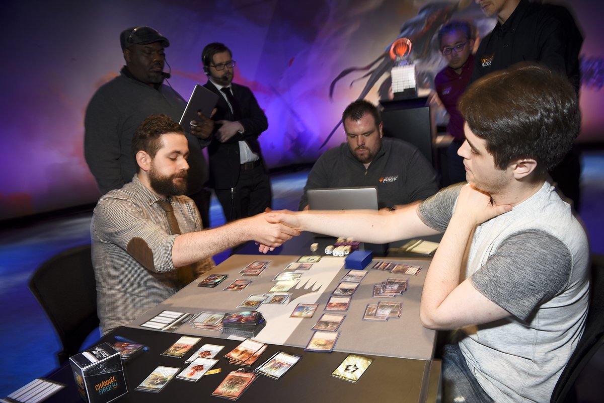 マジック ザ ギャザリング Ptdom 敗北は目前 絶体絶命 しかし最後に舞い降りた 栄光をもたらすもの が その名のとおり 栄光を彼の手に プロツアー ドミナリア チャンピオンは ワイアット ダービー選手 Twitch T Co Pobhc1hzuo