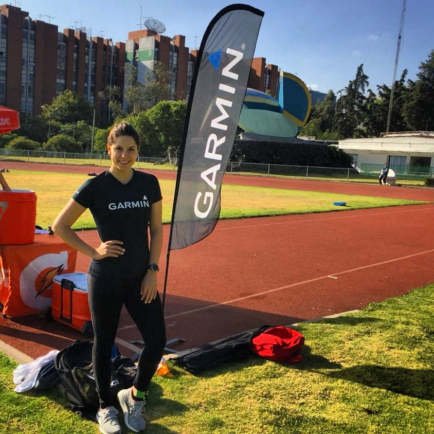 GarminMexico's tweet photo. @andreamarti31 nos acompaño en el entrenamiento rumbo a la Carrera del día del Padre, practicando con nuestro pacer de 1:50 hrs! 👌🏼 Andrea participará en la carrera llevando el nuevo #Forerunner645M 🎶🎵🎧
#GarminTiempoOficial #CarreraPadre #CorroPorTi https://t.co/LC2whY0xqr