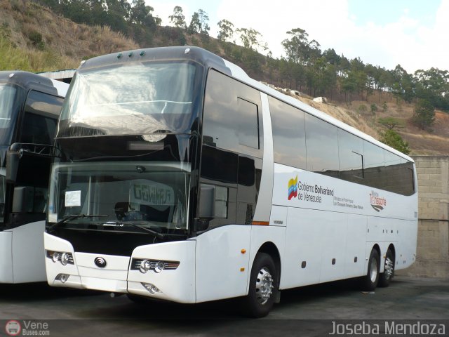 Nuestra unidad piso y medio te ofrece un servicio vip disfruta la y cuídala foto cortesía <a href="/Venebuses/">Venebuses.com</a>