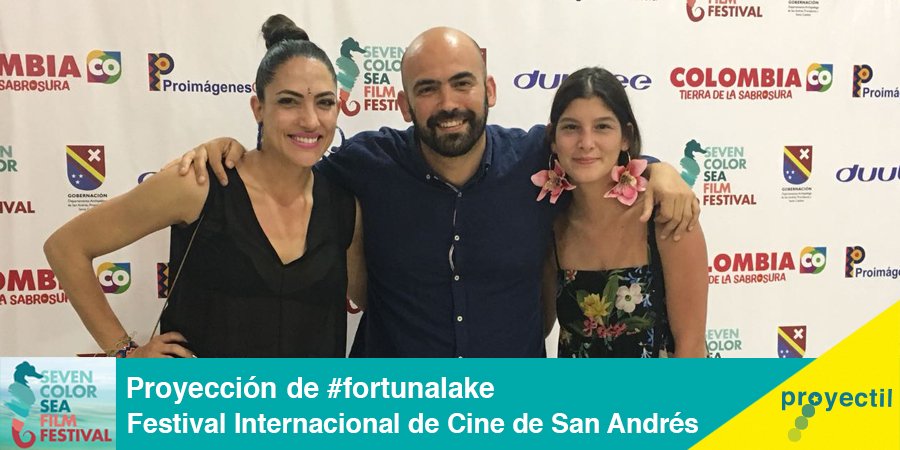 proyectil_prod's tweet photo. Muy buena proyección, gracias a todos los que nos acompañaron. En sala la gente muy conectada con #fortunalake no paro de gritar 😱 #7colorseaff @Cabecimotor @estefaniapidu y @cuervocarolina https://t.co/l7242w4bkB