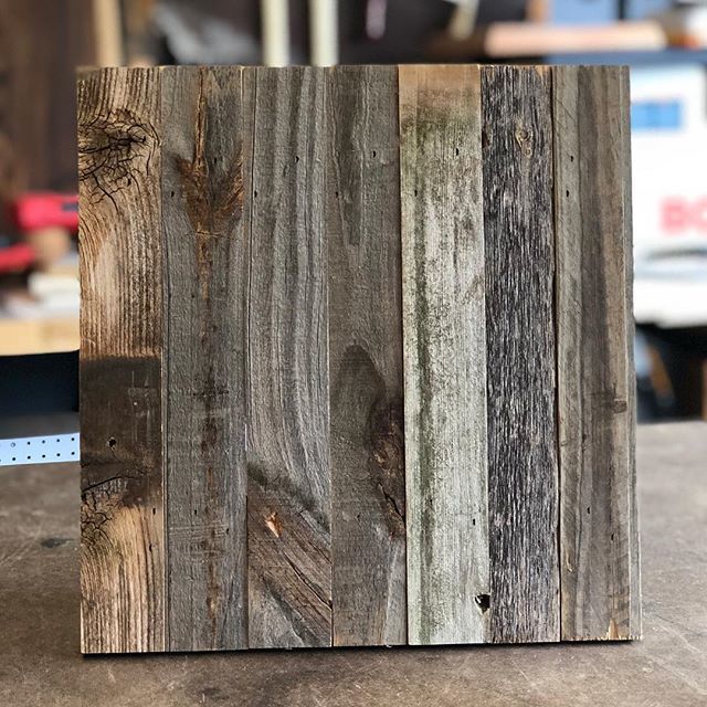 wiskrdwoodsmith's tweet image. Rustic wooden canvas for the wife. Nothing complicated here, but a good way use up the last few scraps of this reclaimed barn wood that's been laying around my shop. 
#whiskeredwoodsmith #simpleproject #rustic #reclaimed #barnwood #woodencanvas ift.tt/2J8cAg7