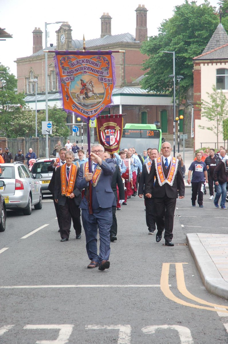 earlofroden's tweet photo. Members of Blackburn "No Surrender" L.O.L. 855 protesting against the  continued persecution of ex-military personnel who served on Operation Banner in Northern Ireland." #nosurrender1690 https://t.co/fXrWxdJbeN