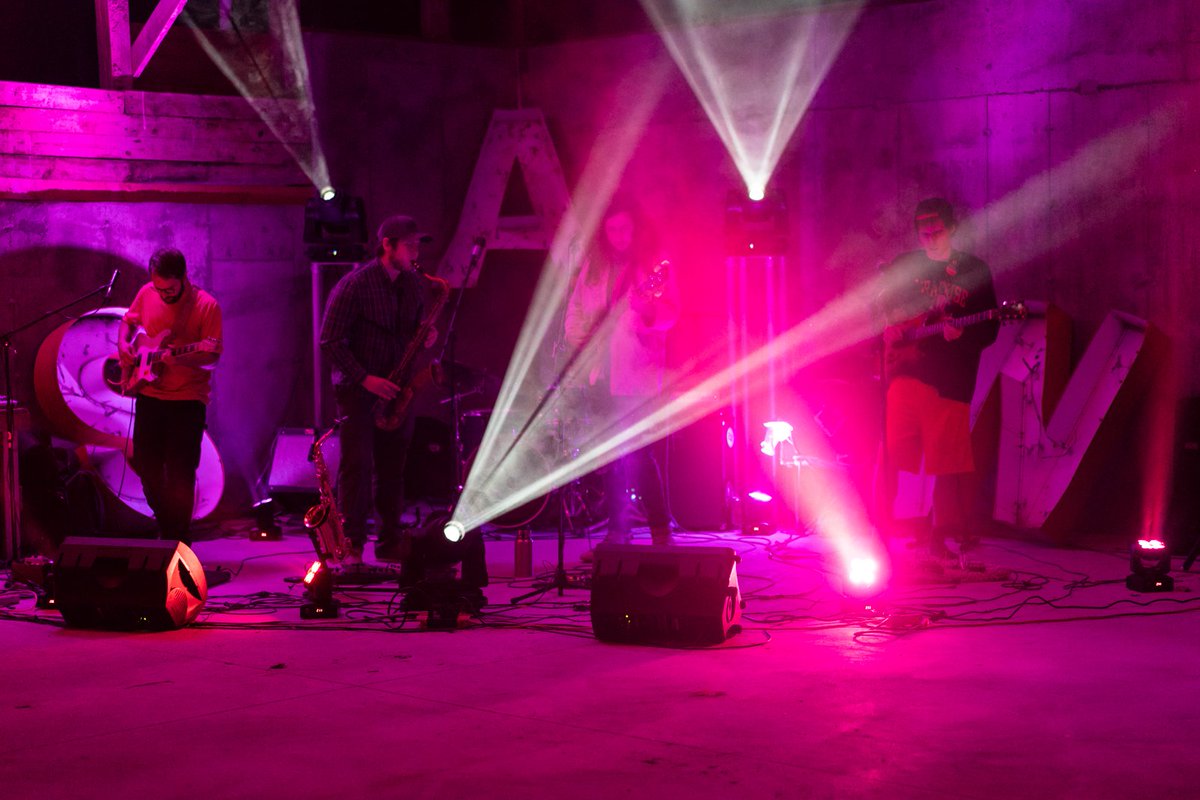 Great show <a href="/letsbeleonard/">Leonard</a> and wicked lights by Sky last night for Open Art House! #SupportSalemArtWorks support #localartist.
.
.
.
#seeSAW #livemusic