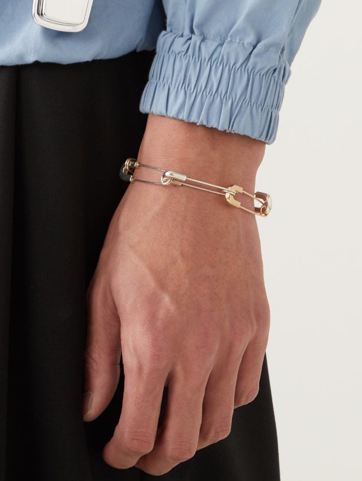 AMBUSH® على X: AMBUSH® على X: