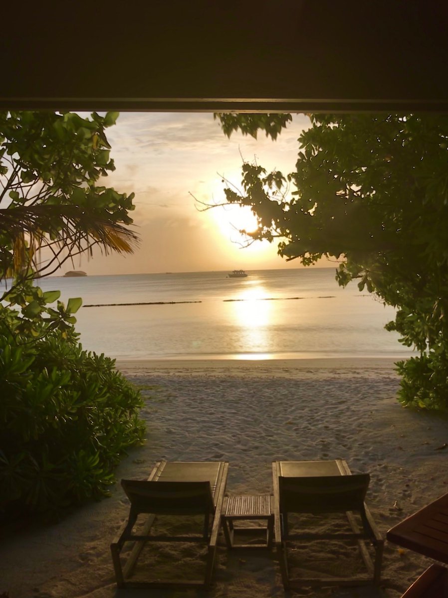 Good morning Maldives. Room directly faces the rising sun. #komandoomaldives