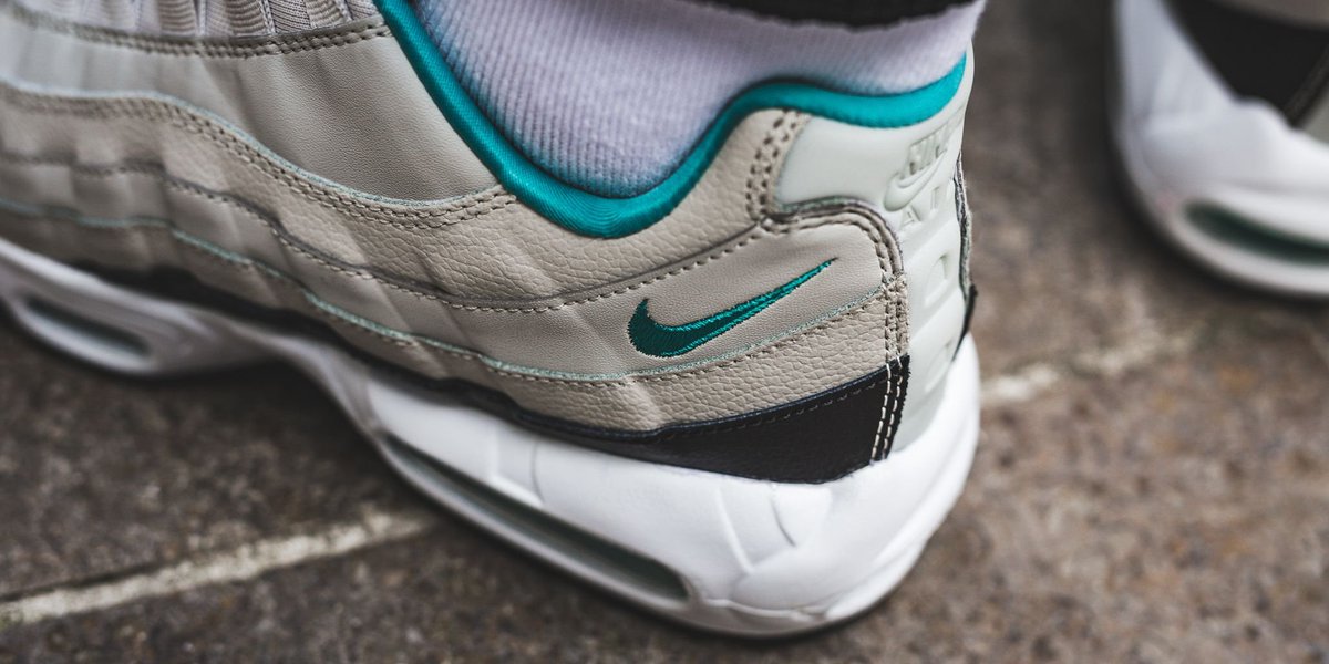 nike air max 95 essential light bone