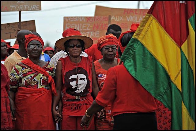 Farida_N's tweet photo. Celebrating all the brave women of #Togo in the struggle for freedom #Fauremustgo #Togodebout https://t.co/FVYUlTszIN