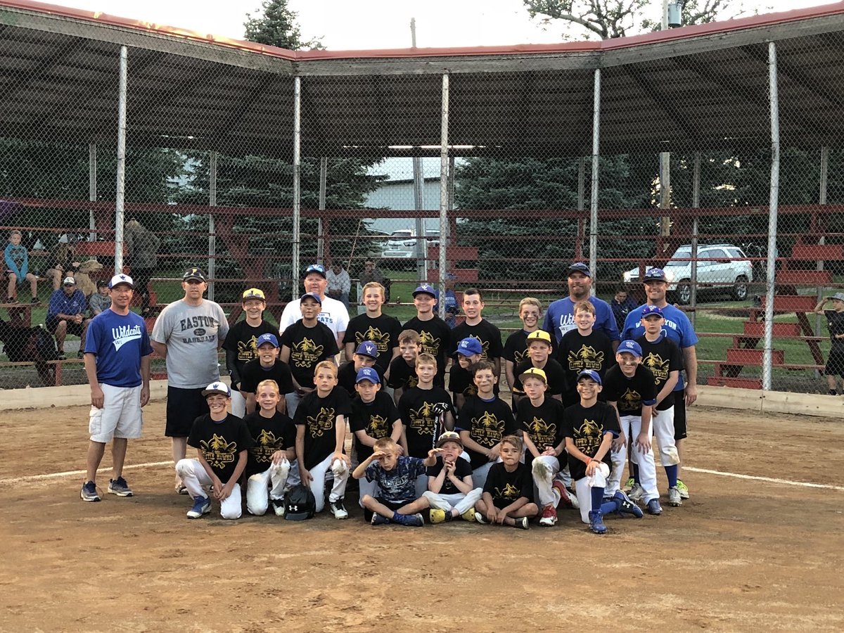 71wildcats's tweet photo. What a fun weekend of baseball for the West Lyon 5th and 6th graders in Alvord. 5th graders won an intense back and forth ball game 7-6. Highly intense and competitive game, but good buddies after the game. Fun to see these kids compete and having fun!  #WLbaseball #WLpride https://t.co/da7yeDvTcH