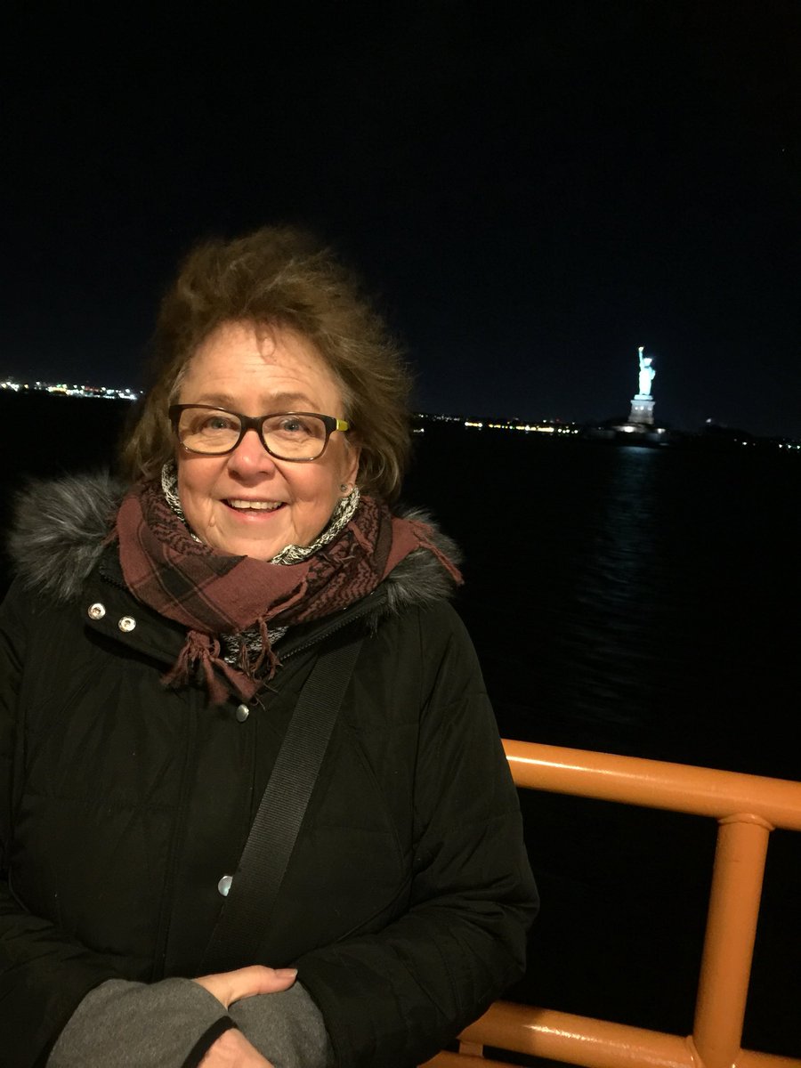 AndreePoppleton's tweet photo. Retrospective - My year of living #Scottishly - 4 days to go ๐ญ December 2017 was my American sojourn #newyorkcity #Massachusetts #RhodeIsland it was very cold โ๏ธโ๏ธโ๏ธโ๏ธ https://t.co/M4cC22I0eH