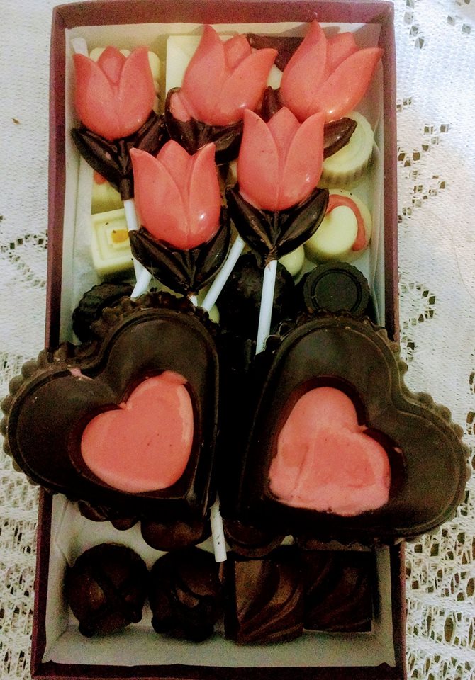 Chocolatesweb's tweet image. Terminado encargo para dos #enamorados ❤️❤️❤️
Para los enamorados!!
#Bombones, #rosas y #corazones rellenos de dulce de leche❤️❤️❤️
Sabor a Primera Vista
Encargalos al 1164252285 #BuenDomingo