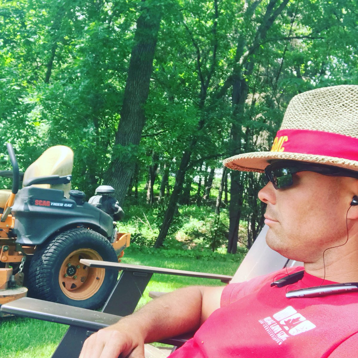 VillageLawn's tweet photo. Took a moment to stop, sit down and look at the lake!!! #sunfishlake #lawncare #lawnservice #minnesota #smallbusiness #business #veteranowned #veteranbusiness #veteran #usa #getsome #goals @thetorocompany @scagmowers @minnesota.usa @trustvets @chevrolet #usmc https://t.co/EYM7xRlFvL