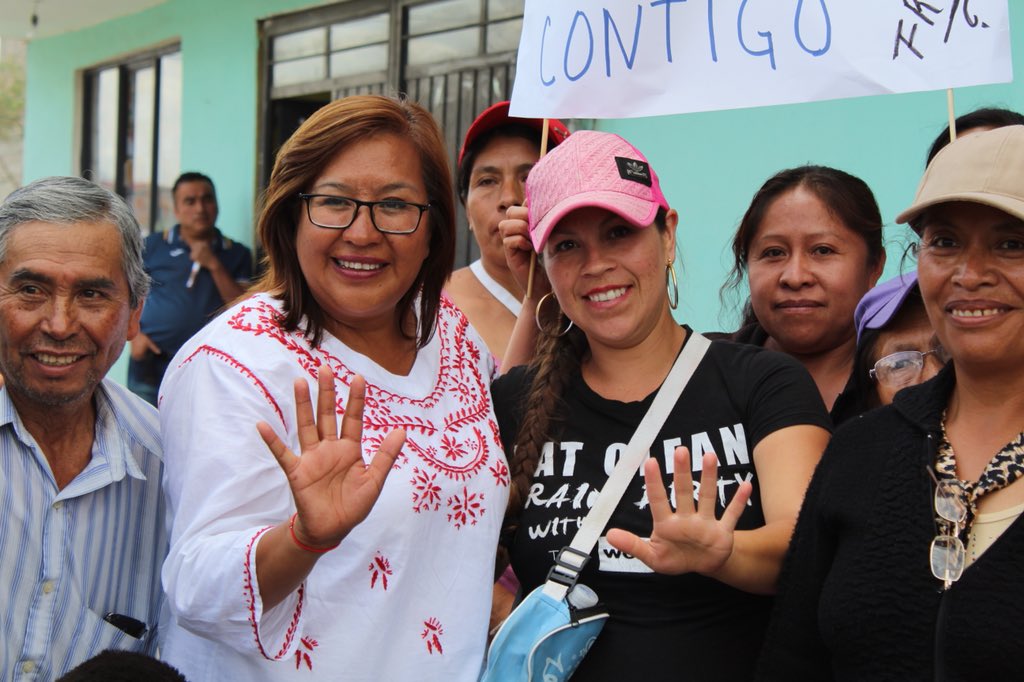 EsthelaVazquezA's tweet photo. Más programas sociales en favor de las mujeres, jóvenes, adultos mayores y personas con capacidades diferentes, más y mejor servicio de agua potable, más y mejor seguridad,cercanos a las personas. #TeEscucho y #EstoyContigo #PalabraDeMujer 

¡Gracias a tod@s! https://t.co/eGYA6UvDRP