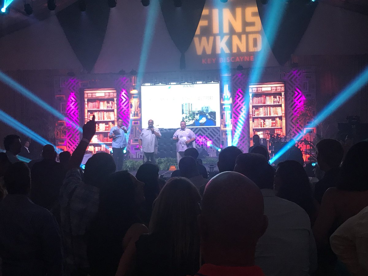 CityYearMiami's tweet image. #ICYMI: This weekend, the @MiamiDolphins hosted the 22nd Annual @FinsWeekend! The festivities raise funds to support @CityYearMiami and #scholarships for deserving students! We’re grateful for this incredible #partnership! @miamischools #makebetterhappen #finsweekend