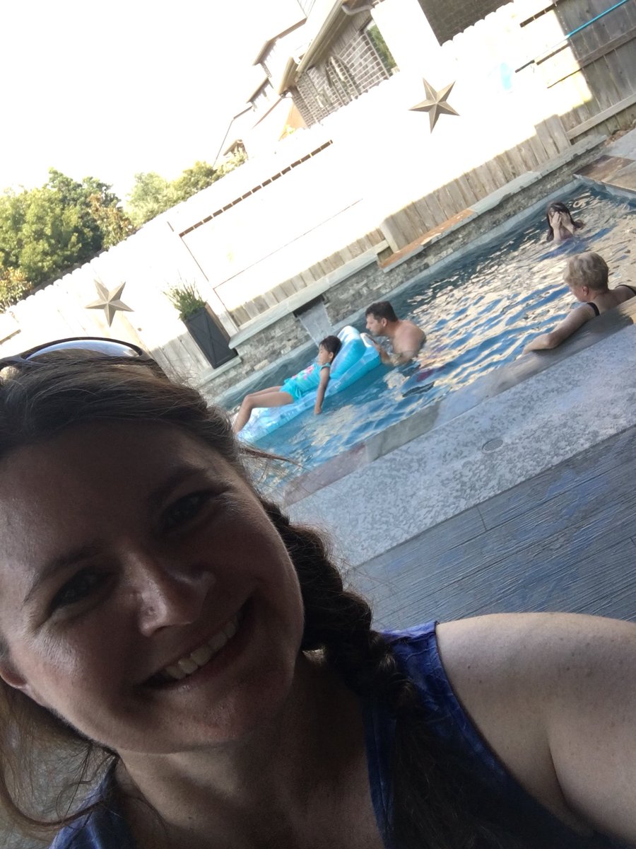 melissawitte2's tweet photo. Pool and family!  #fielderpride  #summerselfiebingo https://t.co/gPz82OFLUD