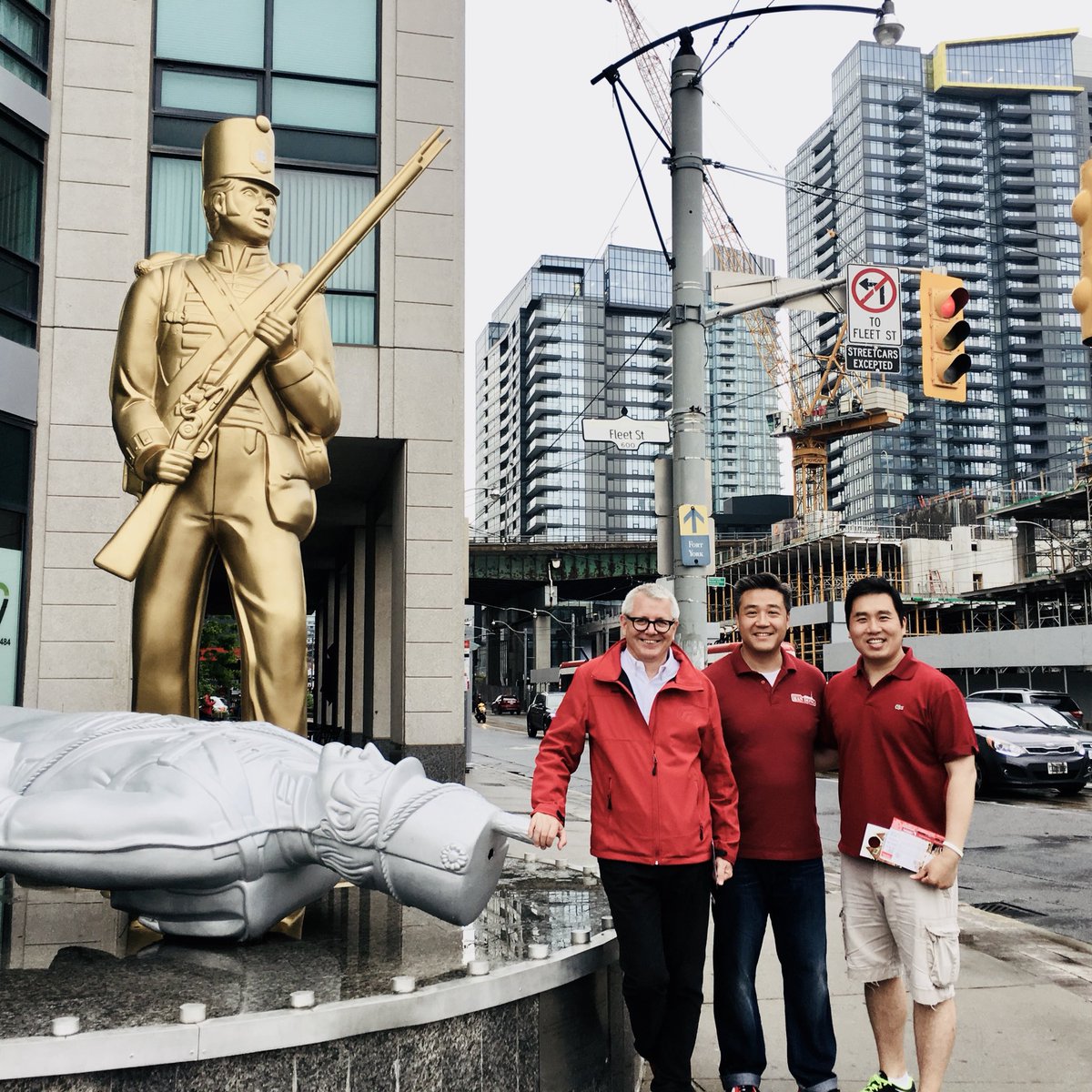 Shaun_Chen's tweet image. There’s positive energy in the air for @HanDongOntario within the downtown core of #SpadinaFortYork - here with @TOAdamVaughan to show support for a most humble &amp;amp; hardworking candidate @OntLiberal