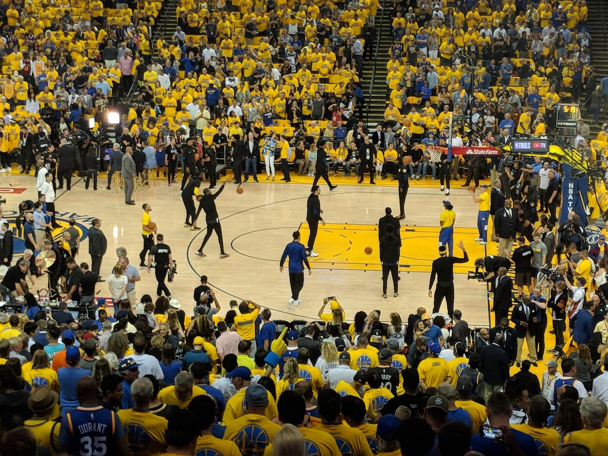 See Klay on the floor. Warmups looking good.