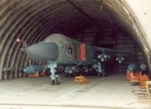 #عاجل

مقاتلات سلاح الجو تدمر تجمع آليات مسلحة بمنطقة ام الارانب بجوار العمارات الصينية جنوب مدينة سبها تابعة للعصابات التشادية