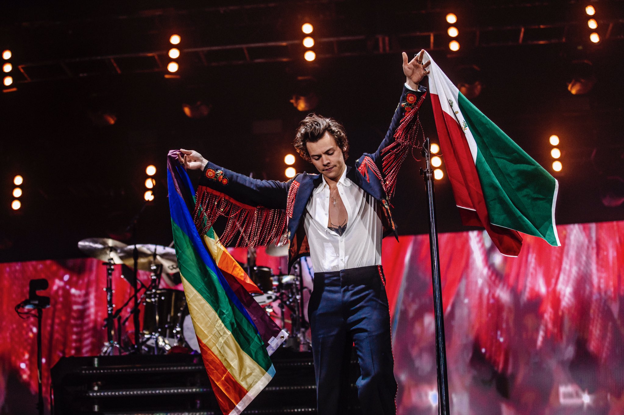 Harry Styles. on Twitter: "Mexico City Two, Live On Tour.  https://t.co/3NHbLokFnP" / Twitter