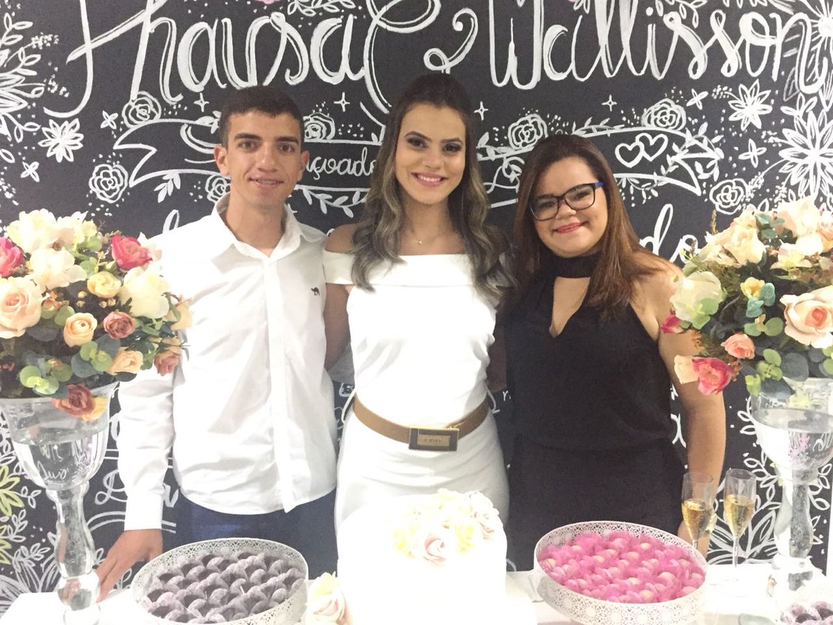 KamillaBrayner's tweet photo. Felicidades casal, tudo de melhor nessa vida pra voces dois! E saibam que pode conta comigo pra sempre 😍 @thaysanaially #wallison! https://t.co/6Ca7g3Cnz9