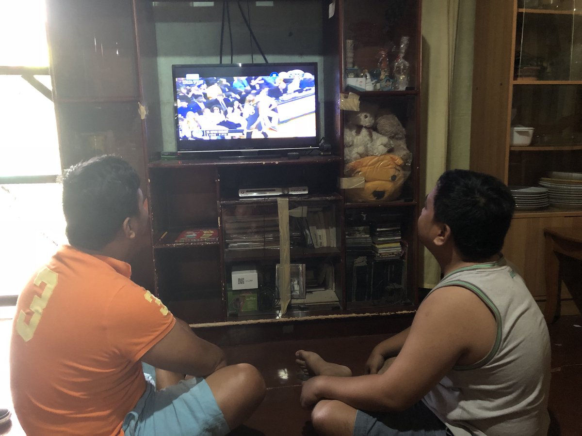 cathydoron's tweet photo. #NBAONABSCBN 
#GogogoGSWBeatTheCavs https://t.co/wiLr86ggFS