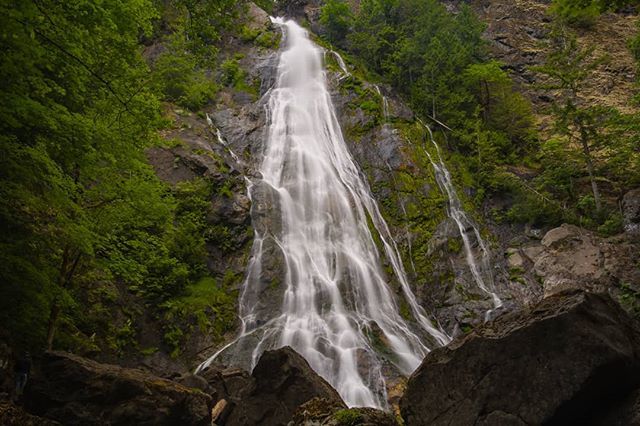 SteelyElk's tweet photo. Another great #pnw hike
.
.
.
#waterfall #waterfalls #pnwonderland #pnwlife #longexposure #naturephotography #nature #hikingadventures #longexposure_shots #explorewashington #washingtonstate #upperleftliving #upperleftusa https://t.co/nmAYUtyYH3
