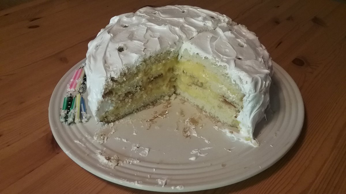 EllenMandeville's tweet photo. Lookie what I did!
#lemonlayercake https://t.co/eath0bry8B