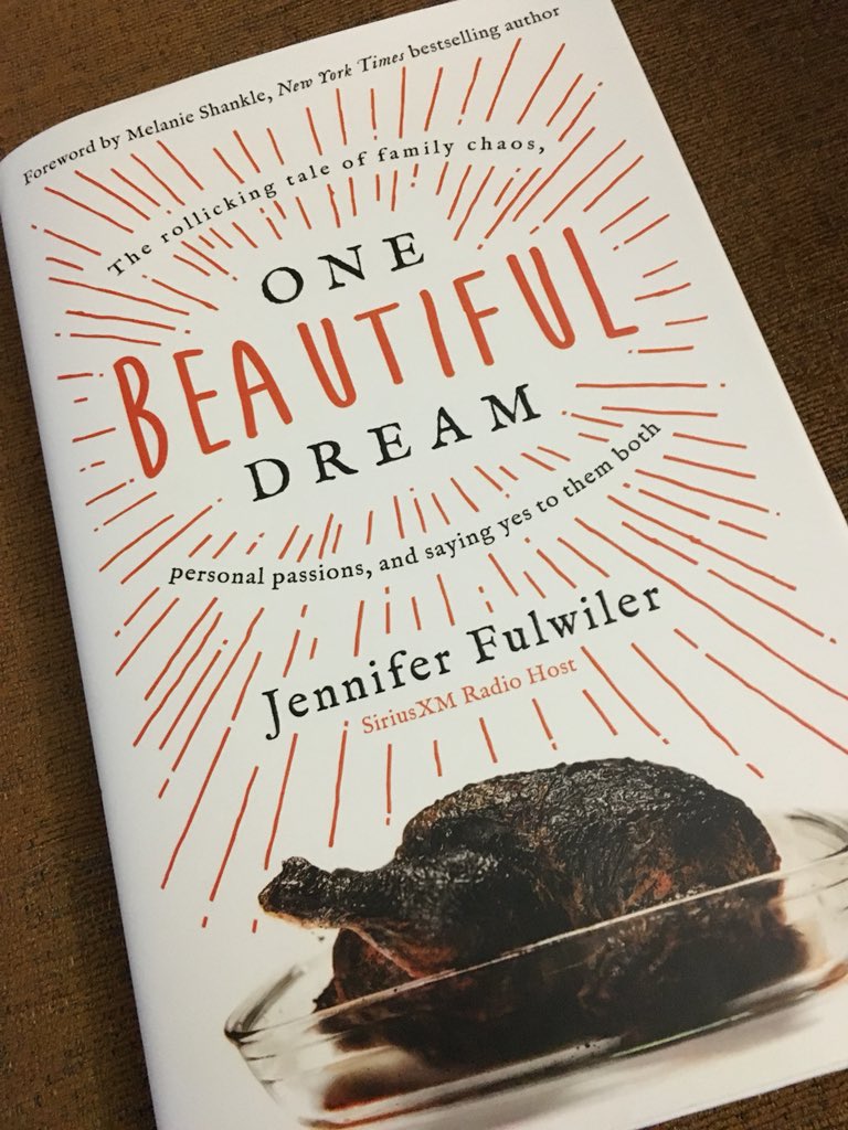 holitrace46's tweet photo. Loving this book from @jenfulwiler Great summer read! :) #cantputitdown #onebeautifuldream https://t.co/Q8jdPgpxaL