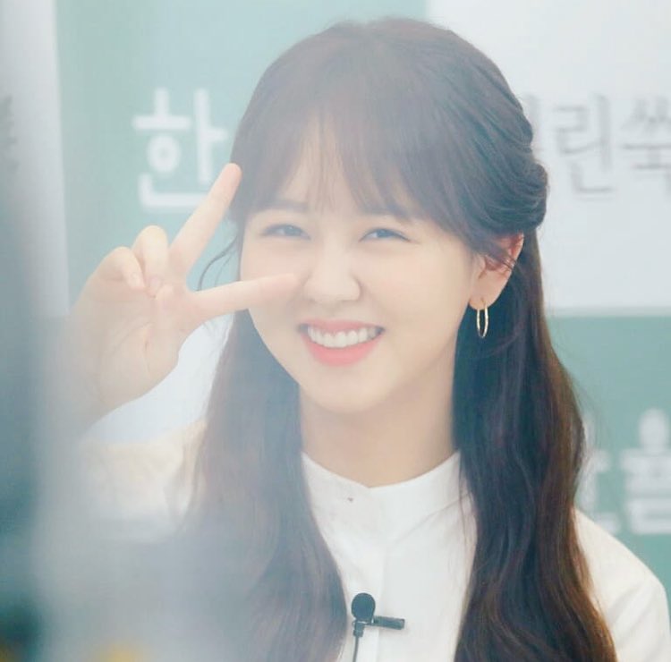 _aurorarain_'s tweet image. Happiest Birthday wishes to this cutie pie who has and is continuing to grow so beautifully. I hope she stays blessed and comes back soon with another drama. Loads of love. 🤗❤️

#KimSoHyun #HappyKimSoHyunDay