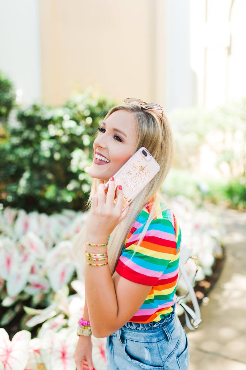 itslaut's tweet photo. Whatever you get up to today, don’t forget to shine bright! 🤩🌈
See more of this GLITTER GLAM case via link in bio.
#LAUT #itsLAUT #getLAUTnow #LAUTstyle #iphonecases #iphoneaccessories #iohone8 #iphone8case #iphonex #iphonexcase #iphone8plus #iphone8pluscases #Germany #USA https://t.co/WGKed3DKTC