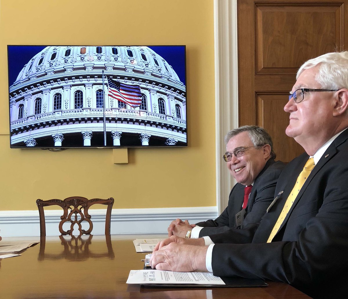 APApsychiatric's tweet image. Representing #AmericasDocs on the Hill today, Dr. Bruce Schwartz @bjschwartzmd President-Elect of the APA and Dr. Mark Baker, President of @AOAforDOs are pictured here discussing the #OpioidEpidemic. #AmericasDocs #OpioidCrisis