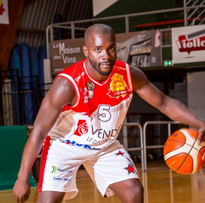 CepBasket's tweet photo. OFFICIEL :
Le Cep est heureux de vous annoncer la signature du Poste 1 (Meneur), Ibrahim Saounera en provenance de @vcbplus !
Bienvenue Ibrahim 💪🏼🏀 https://t.co/s0lCDbXhDC
