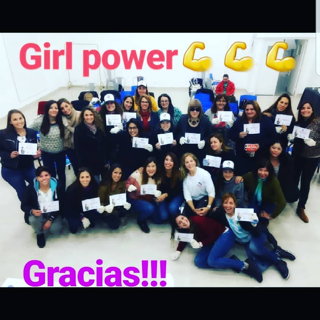 LadyFierros_ofi's tweet photo. @LadyFierros_ofi lanzó su Taller #MUJERESTODOTERRENO en #mardeajo vean el resumen de @canal11lacosta https://t.co/j8qUEN1Bpy de la manos de @MuniLaCosta @prensapinamar @SilvanaFretes https://t.co/skgLdpny3j
