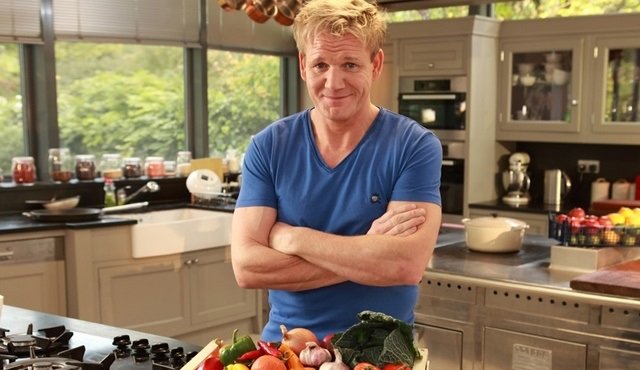 http://www.ranini.tv/haber/31866/1/gordon-ramsay-ile-yemek-okulu-24kitchend...