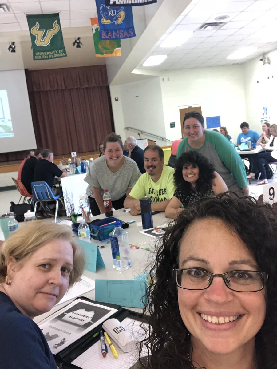 JulieReheiser's tweet image. My “family” for the next few days! #VCSLEARNS #VCSPRESENTS
