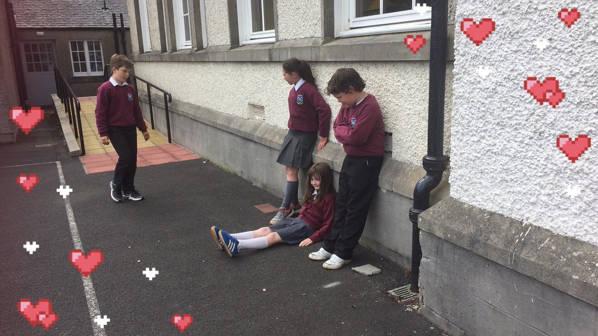 SchoolBroughton's tweet photo. P4/5 created and presented improvised drama, considering their audience and atmosphere. #BurkeandHare #expressivearts #outdoorclassroom https://t.co/TlWbr1iWjs