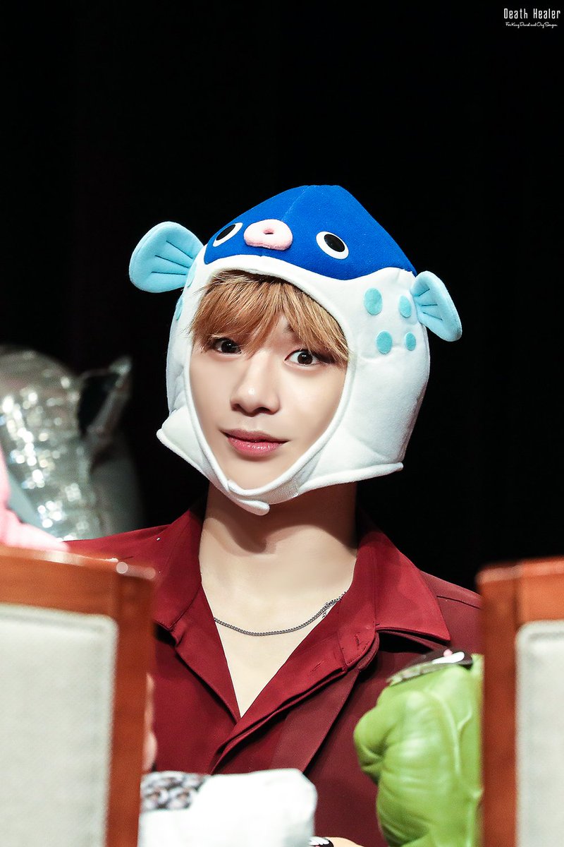 DeatHealer9596's tweet photo. 180610 상암 팬사인회

😗😗

#강다니엘 #워너원 #KangDaniel #WANNAONE https://t.co/gJV9YFIdml