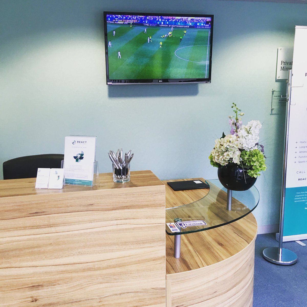 React_physio's tweet photo. A warm, welcoming reception. Oh and the football is on!! ⚽️⚽️ #suttoncoldfield #injuryassessment #injuryrehab #reactphysiotherapy #runningrehab #runningstrength https://t.co/x9KvnGWjws
