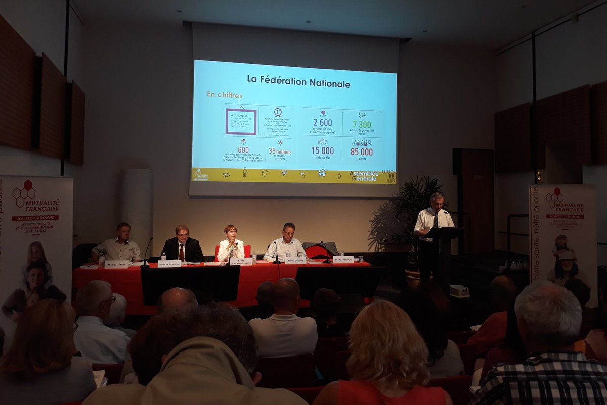 verite_marc's tweet photo. AG #MutualitéFrançaise #HauteGaronne @TlseMetropole en présence de @Steph_Soares Adm Déléguée @mutualite_fr. Une année 2017 riche pour la #MFHG alliant gestion rigoureuse &amp; poursuite du dévlt des SSAM (crèches, centres de santé infirmier et dentaire, SPASAD, Halte-répit ..)  👏👏 https://t.co/G14ia1mFt0