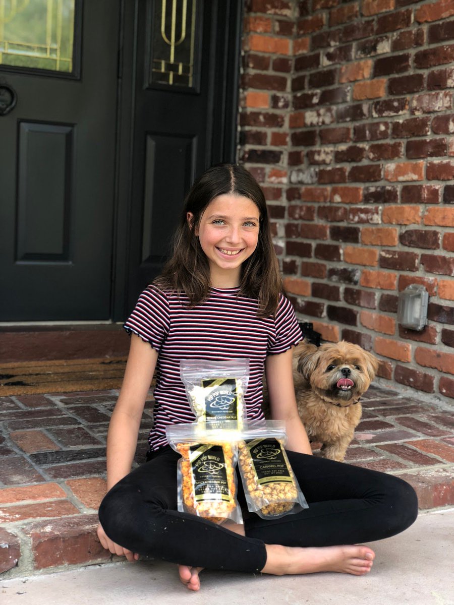 Pop_Pop_World's tweet photo. We hope everyone had a poppin' weekend! Taste a difference in your week days with delicious, top-notch, gourmet #popcorn. Oh, and it's delivered right to your door. 🚪🙌🏻🍿 https://t.co/SrT5RptiqT