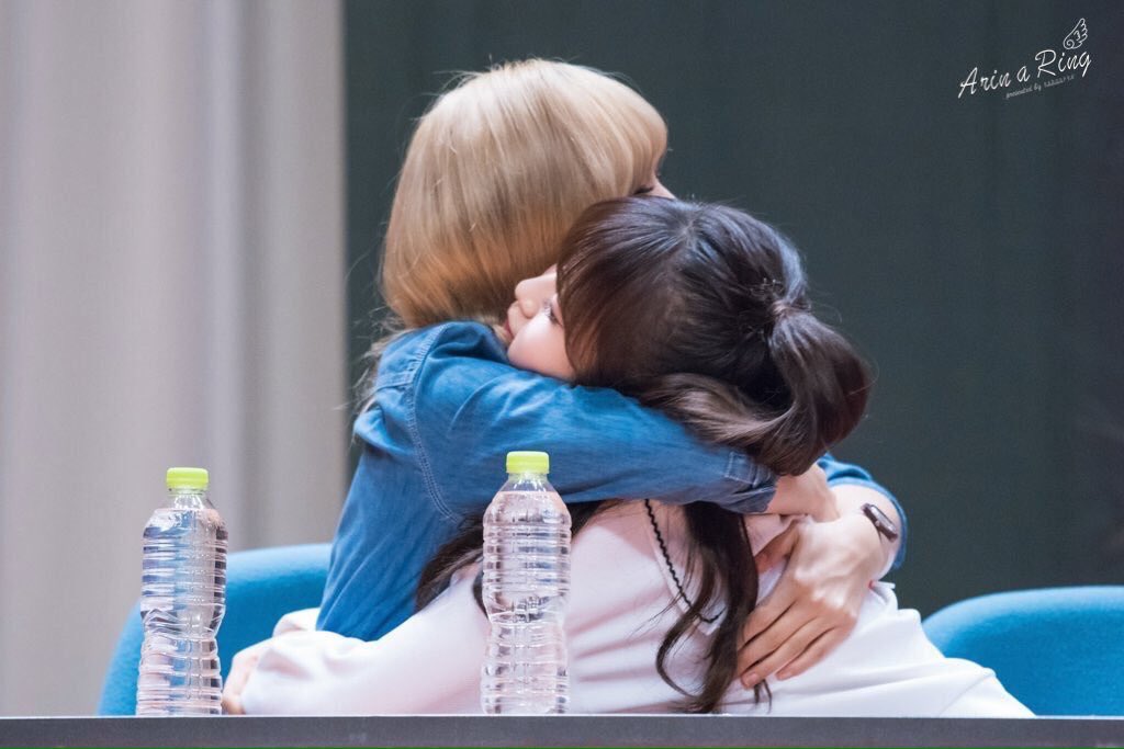 kimimipics's tweet photo. happy birthday to our lovely maknae! may your days be filled with love and happiness. stay healthy bby and keep smiling ✨ your unnies and keuries love you so much 💛🎂 #HappyArinDay https://t.co/pTBBW2aTbJ