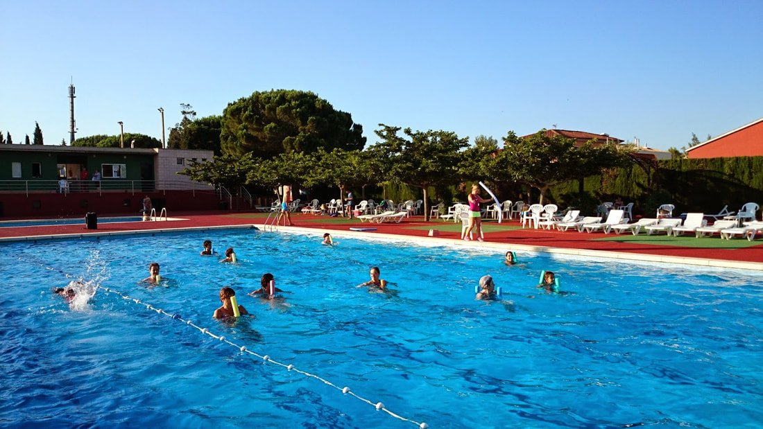 ajperalada's tweet photo. 🏊 Obertura de la Piscina Municipal de #Peralada. 
☀️ 23 de juny, a les 10.30h.  Aquest dissabte mulla't a la piscina municipal. 
ℹ️Més informació a https://t.co/IpuhEhnuTP
#Piscina #ViulEstiuaPeralada #Remullat #PiscinaMunicipal https://t.co/zEwgSyPner