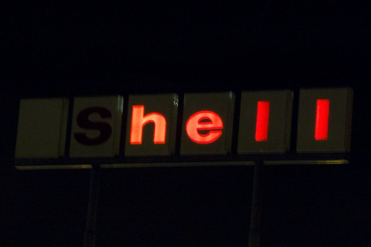 Archillect tweet media