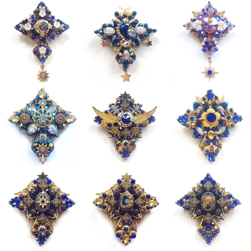 piaricapiari's tweet photo. 🌟 #天体観測展 出品作品 🌙

星と月の心のお守りたちがお待ちしています。

#うめだスーク
@JAMPOTinfo 

#刺繍 #embroidry
#ハンドメイド https://t.co/dXhlFZ75K9