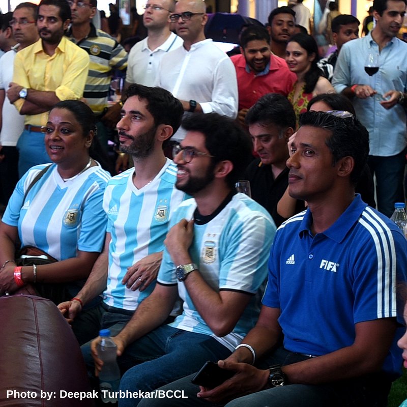 TOIPlus's tweet photo. #MessiMan: Yuva Sena president @AUThackeray was recently spotted cheering for his favourite team while watching the #FifaWorldCup2018 screening at a Lower Parel mall. https://t.co/7mm9Jf7BXL