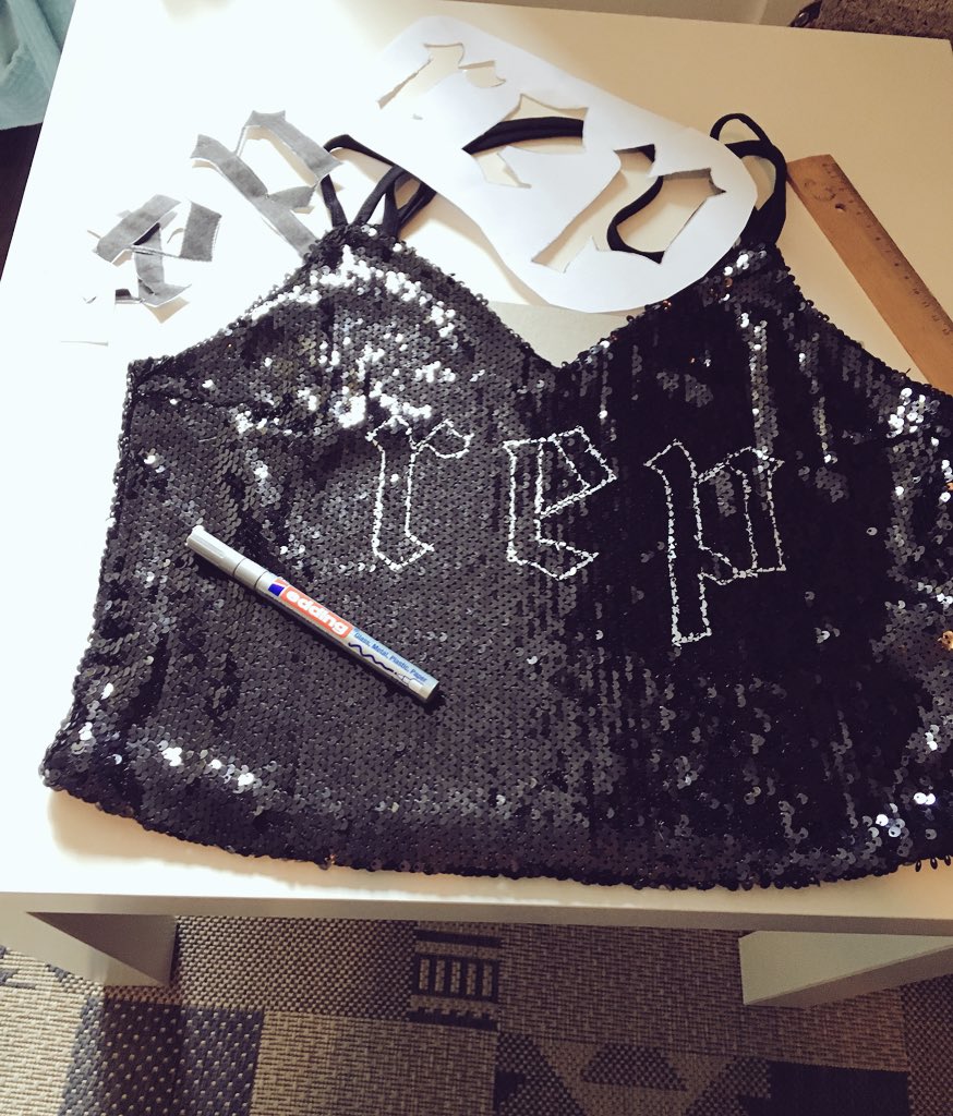 sisterswifties's tweet photo. Working on our rep tour shirt for night 2 #reputationStadiumTourLondon https://t.co/8OqtbqlXxW