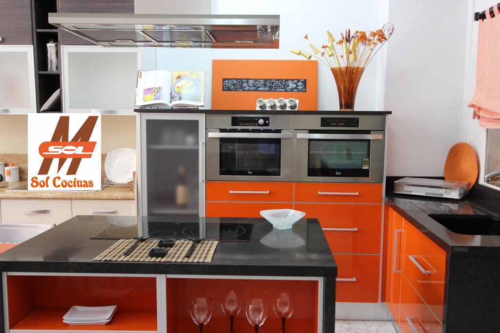 solcocinas's tweet photo. ¡Ya estamos en Hogueras!!!🎆🎇
Y nosotros quemamos los 🔥 #precios 🔥 de #mesas y #cocinas de exposición.
Ven a visitarnos del 18 al 29 de Junio y aprovecha la quema de #precios. https://t.co/mFkM8rJ91b