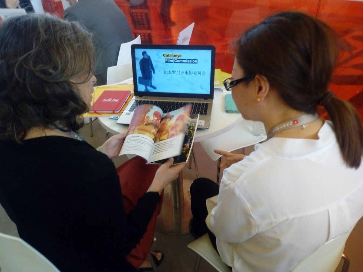 CatalunyaFilm's tweet photo. Presenting the advantages of shooting in Catalonia at SIFF Film Market (Shanghai). Meet us at the #FilmingEurope booth!🙋♀️
@SpainFilm @Mallorca_FilmCo @cultura_cat https://t.co/BUAzHpjhwx